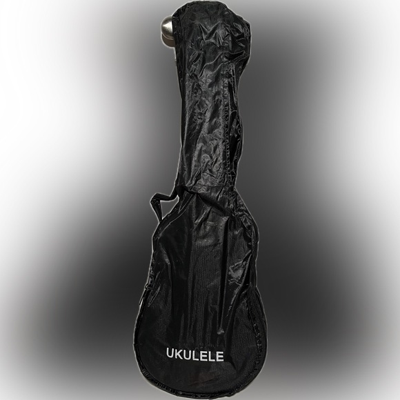 Huawind 21”Beginners Ukulele with Cover - Picture 3 of 4